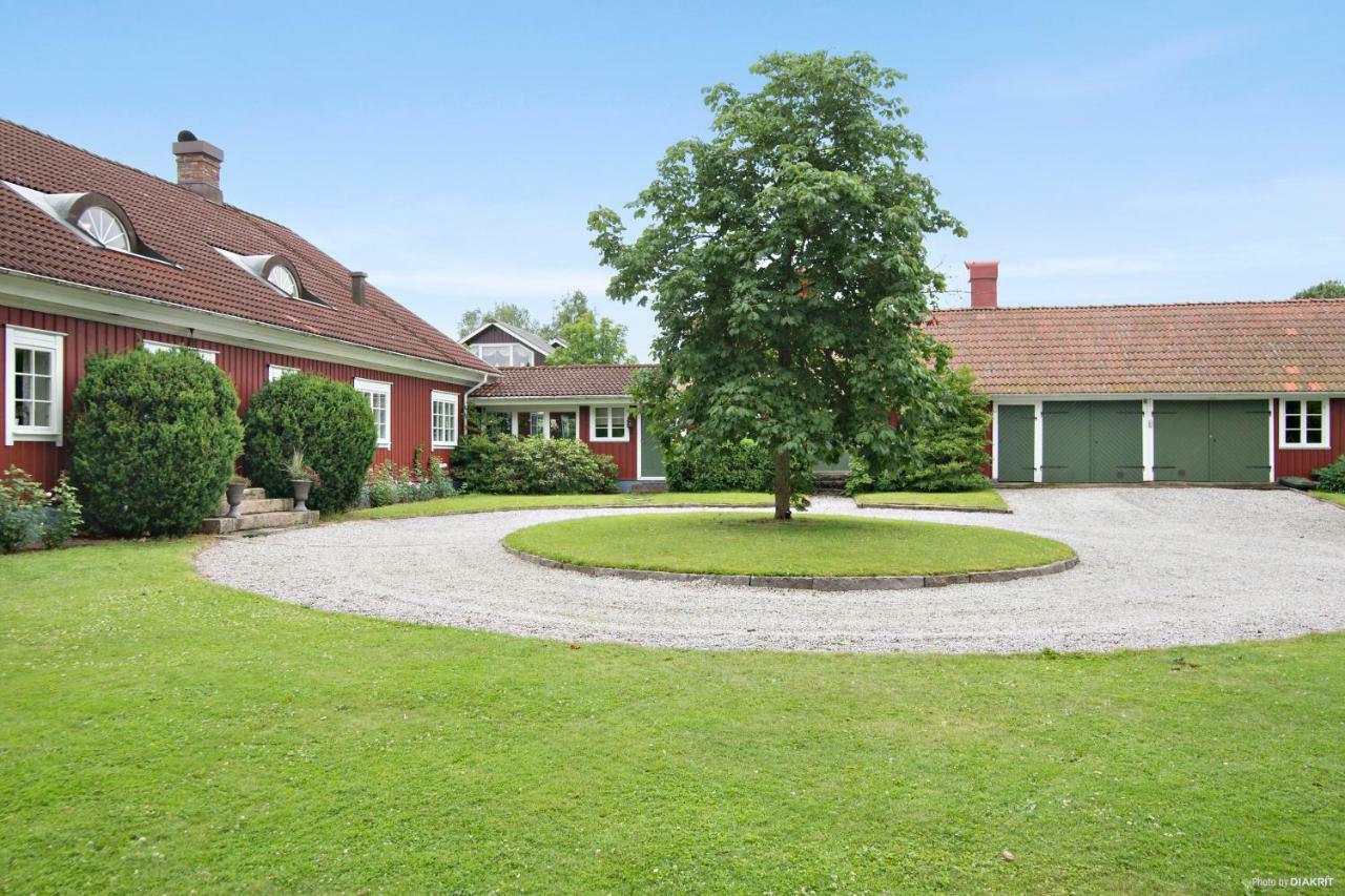Ameriden Bed And Breakfast Godeby Bagian luar foto