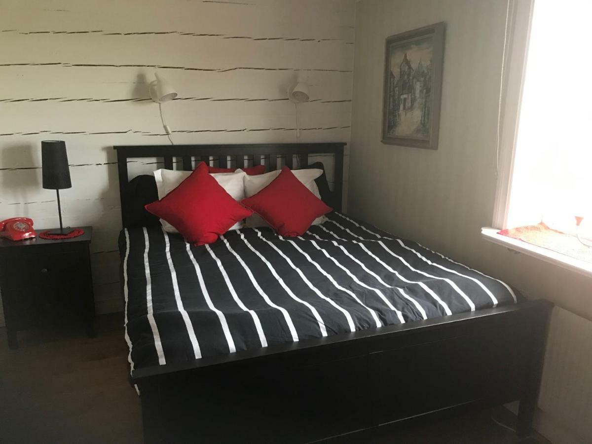 Ameriden Bed And Breakfast Godeby Bagian luar foto