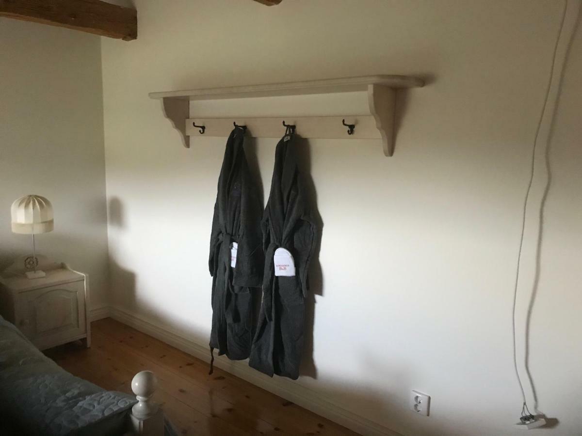 Ameriden Bed And Breakfast Godeby Bagian luar foto