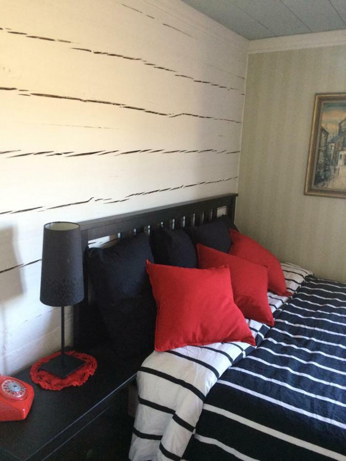 Ameriden Bed And Breakfast Godeby Bagian luar foto